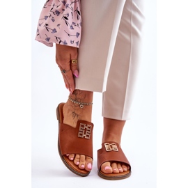 FJ1 Chinelos femininos modernos e confortáveis ​​com decoração Camel Ayanna castanho 1