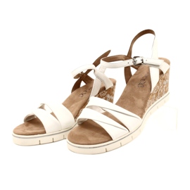 Sandálias Caprice Cunha de Couro 9-28710-20 160 Branco Softnap 5