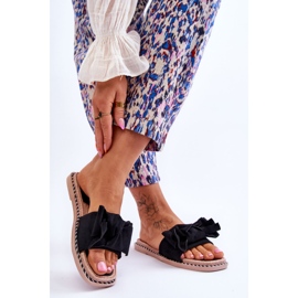 Chinelos femininos de camurça com laço preto âmbar 2