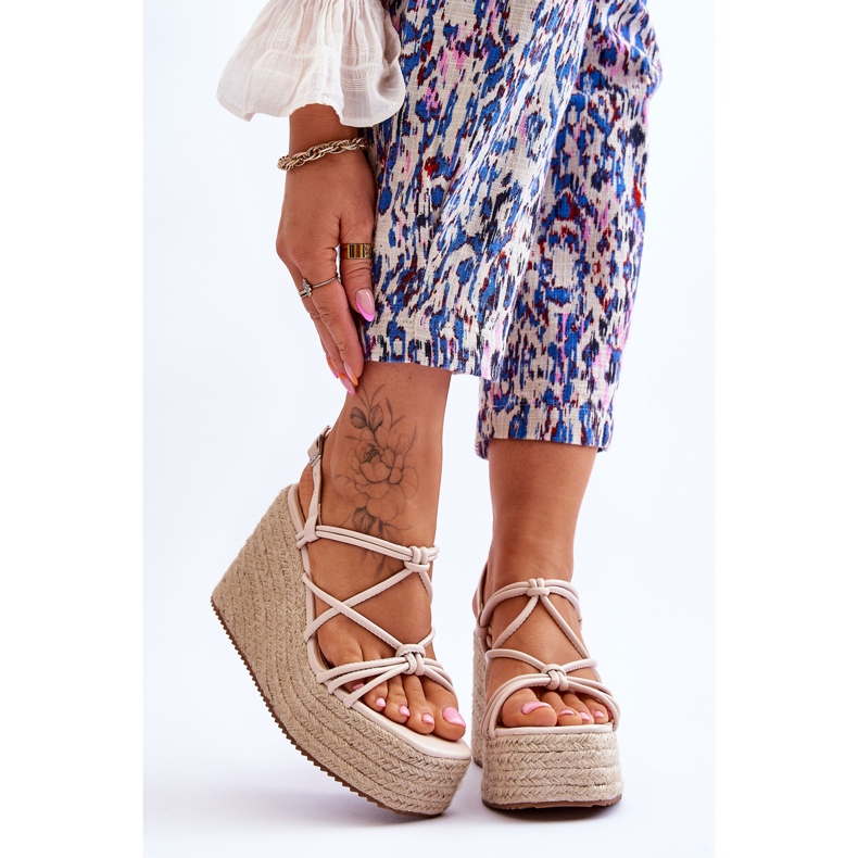 Sandálias de cunha da moda Nessia com trança bege castanho 1 Sandálias de cunha da moda Nessia com trança bege castanho 1