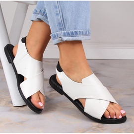 Sandálias rasas de mulher brancas Potocki YQ21024 branco 1