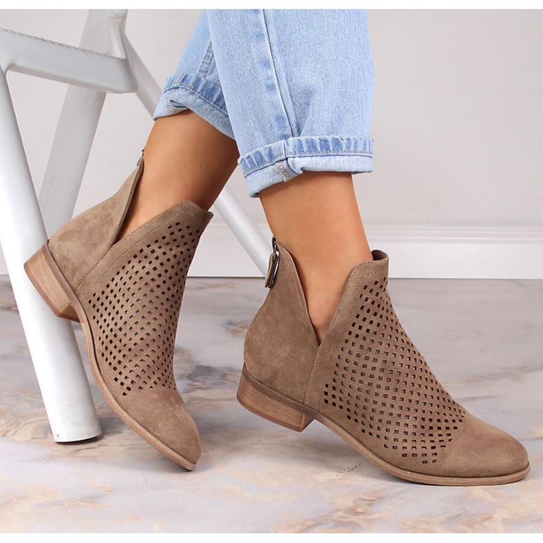 Botas de camurça bege vazadas para mulher Potocki SZ12107 1