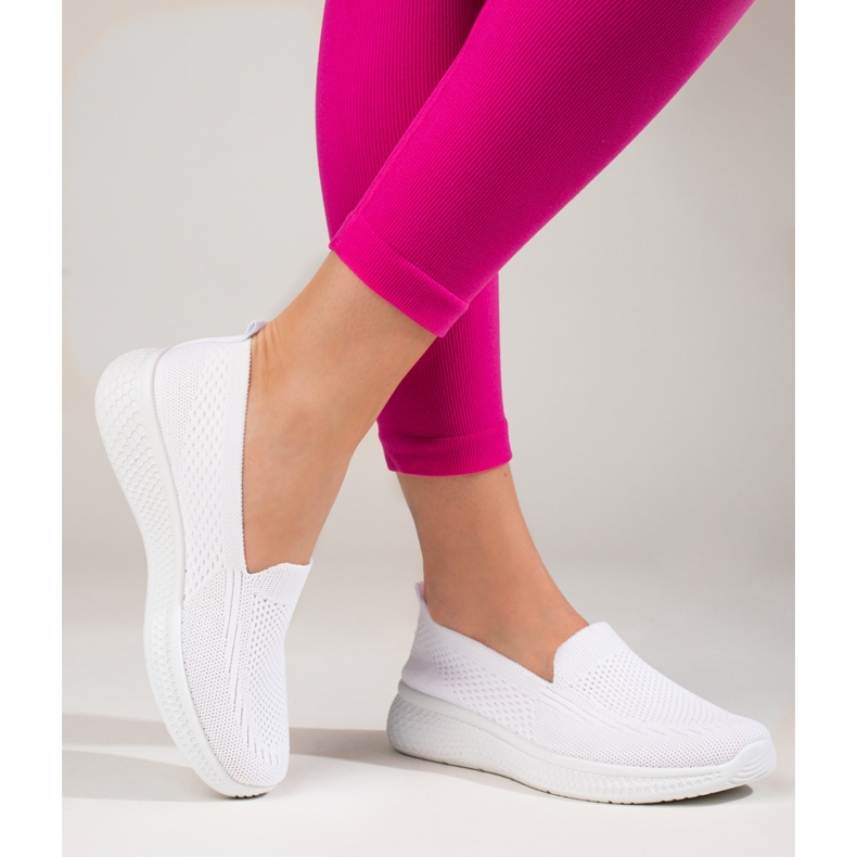 Calça feminina em tecido com solado grosso Shelovet preto branco 1