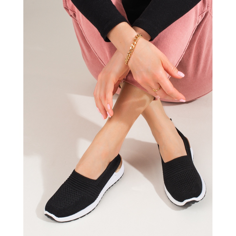 Tênis feminino Shelovet preto vazado 2