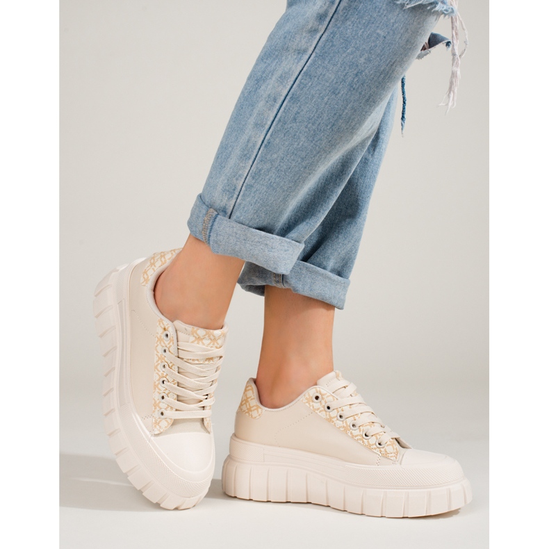 Tênis creme feminino em plataforma alta Shelovet bege 2