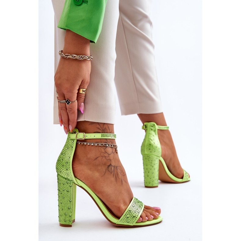 Sandália Feminina Salto Alto Com Zircões Verde Idealista 2 Sandália Feminina Salto Alto Com Zircões Verde Idealista 2