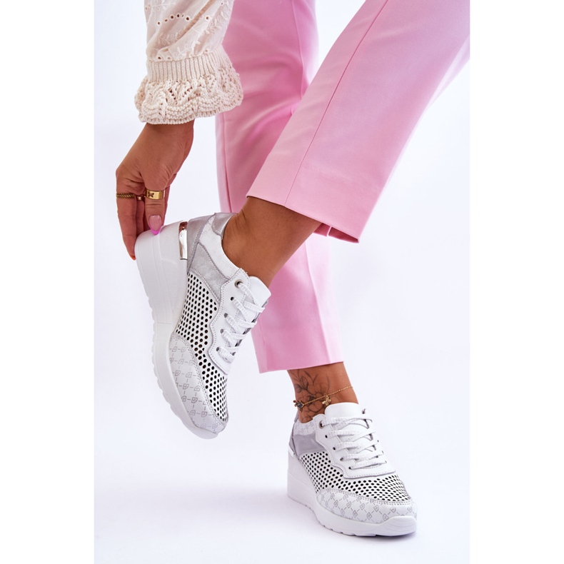 S.Barski Tênis feminino de couro vazado branco Virgínia 2