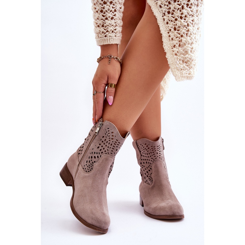 Lewski Shoes Botas femininas de camurça vazadas Sapatos Leski 3301 Cappuccino castanho 2