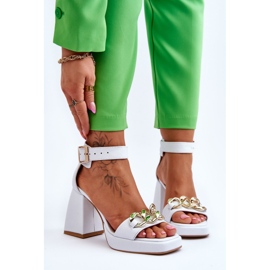 Lewski Shoes Sandália feminina de camurça com salto maciço Leewski Shoes 3207 branco 1