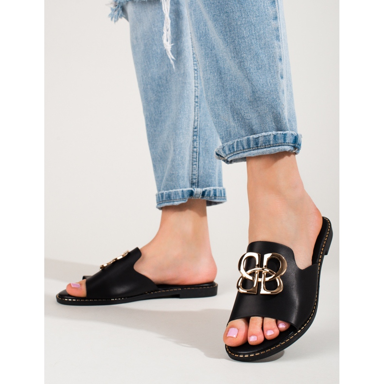 Elegantes chinelos pretos com fivela shelovet 1