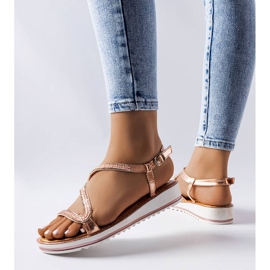 Sandália rosa decorada com strass Orville 1