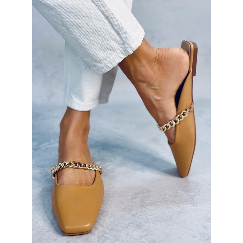 Seastar Chiara Camel chinelos com corrente bege 1