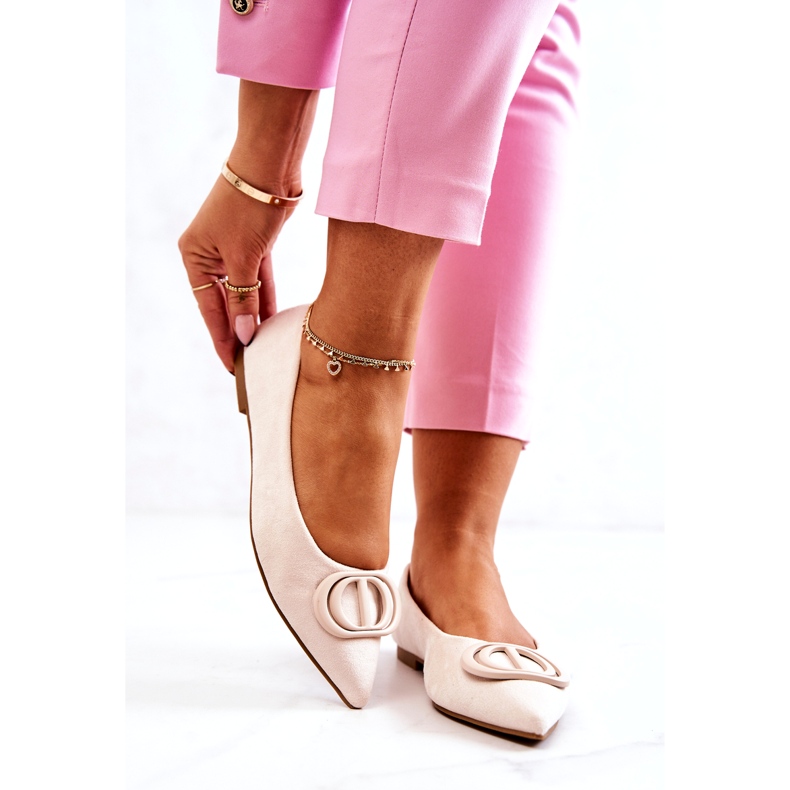 Bailarinas de camurça feminina com mendigo leve bege 2 Bailarinas de camurça feminina com mendigo leve bege 2