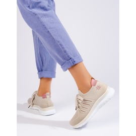 Tênis esportivo clássico com cadarço T.Sokolski bege 1 Tênis esportivo clássico com cadarço T.Sokolski bege 1