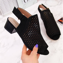 Sandálias femininas vazadas preto Sabatina DM19-27 2