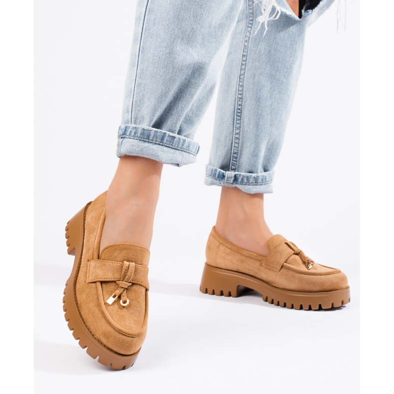 Mocassins de mulher castanhos com sola grossa da Shelovet 1