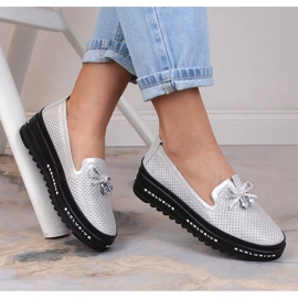 Sapato feminino confortável em couro prata S.Barski AL22400 1