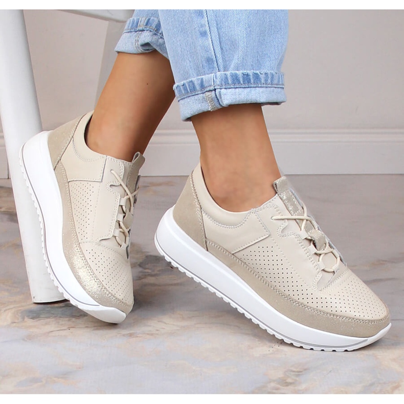Sapatos desportivos de mulher em pele na plataforma bege Artiker 52C1384 1