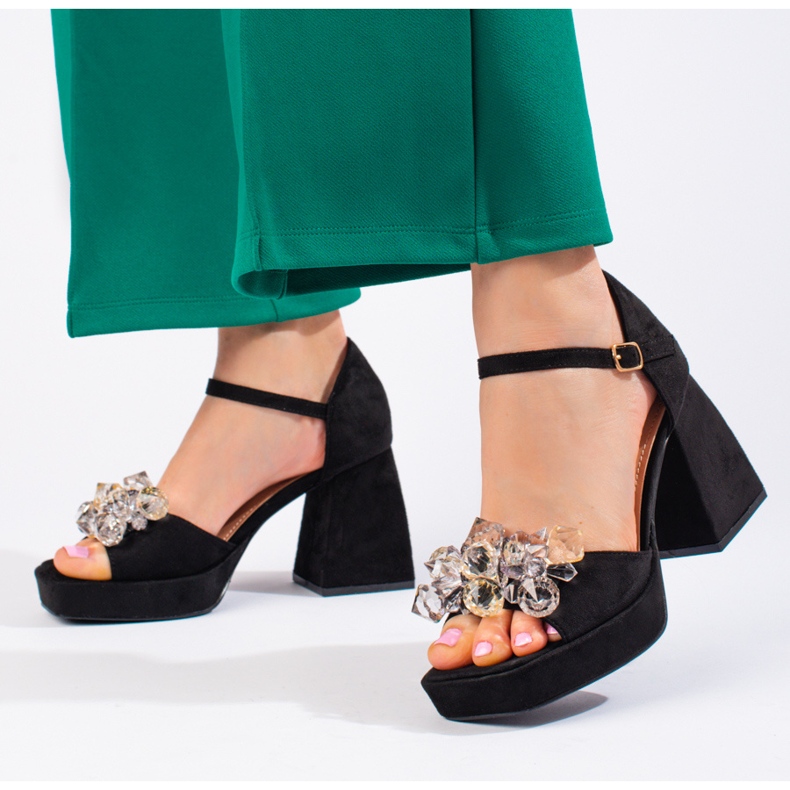 Sandália salto bloco preto com brilhantes Shelovet 2