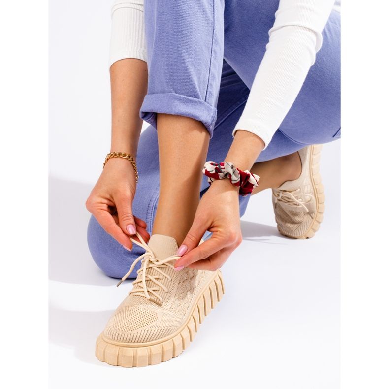 Sapatos desportivos de mulher em tecido Shelovet bege 1