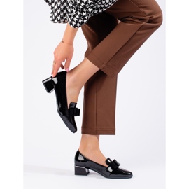 Sapatos de salto alto lacados de mulher com laço preto Vinceza 2