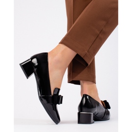 Sapatos de salto alto lacados de mulher com laço preto Vinceza 3