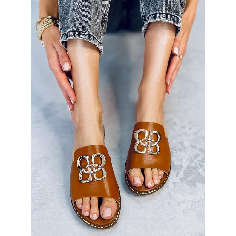 Chinelos de mulher Ebony Camel castanho 1