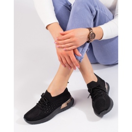 Tênis esportivo preto vazado Shelovet 1