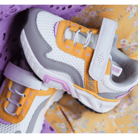 Tênis esportivo infantil com velcro Big Star JJ374257 branco e amarelo multicolorido 1