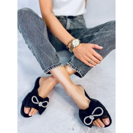 BM Monique Chinelos de laço pretos 1 BM Monique Chinelos de laço pretos 1
