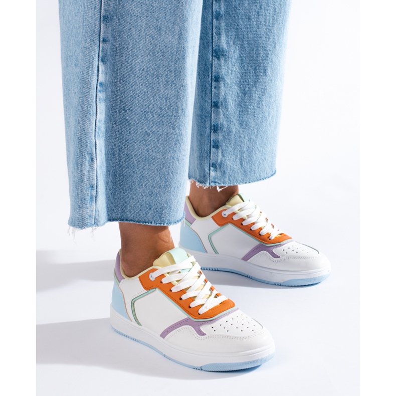 Sapatos desportivos multicoloridos Shelovet para mulher branco 2