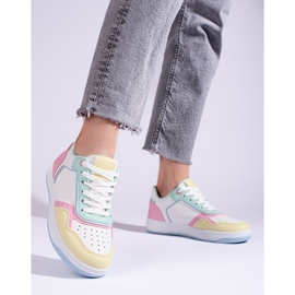 Sapatos desportivos multicoloridos Shelovet para mulher branco 2