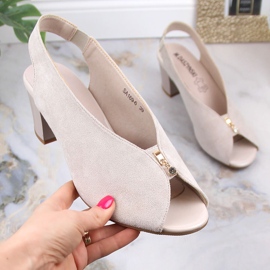 M. DASZYŃSKI Sandálias femininas de camurça com salto bege M.Daszyński SA169-6 1 M. DASZYŃSKI Sandálias femininas de camurça com salto bege M.Daszyński SA169-6 1