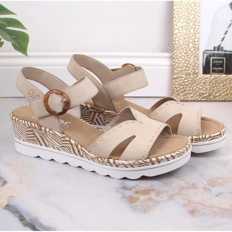 Sandálias de cunha femininas confortáveis ​​bege Rieker 67173-60 2