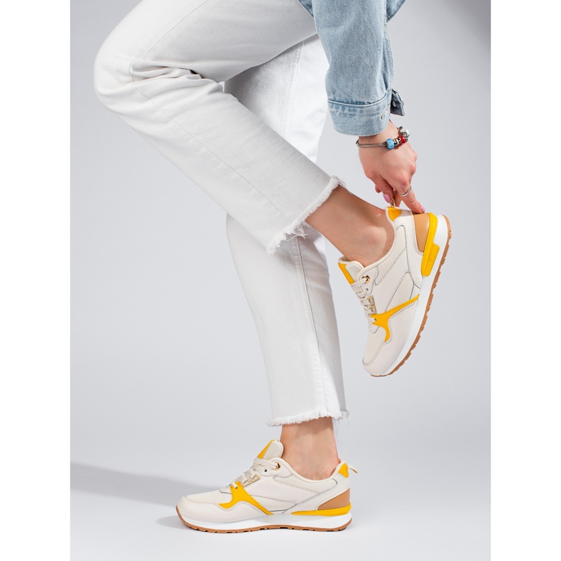 Sapatos desportivos de mulher Shelovet bege 2