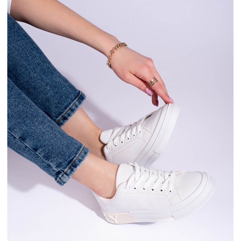 Tênis esportivo branco clássico Shelovet 2