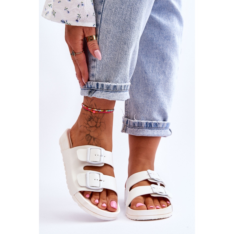 Chinelos de plataforma femininos brancos Vertigo 1