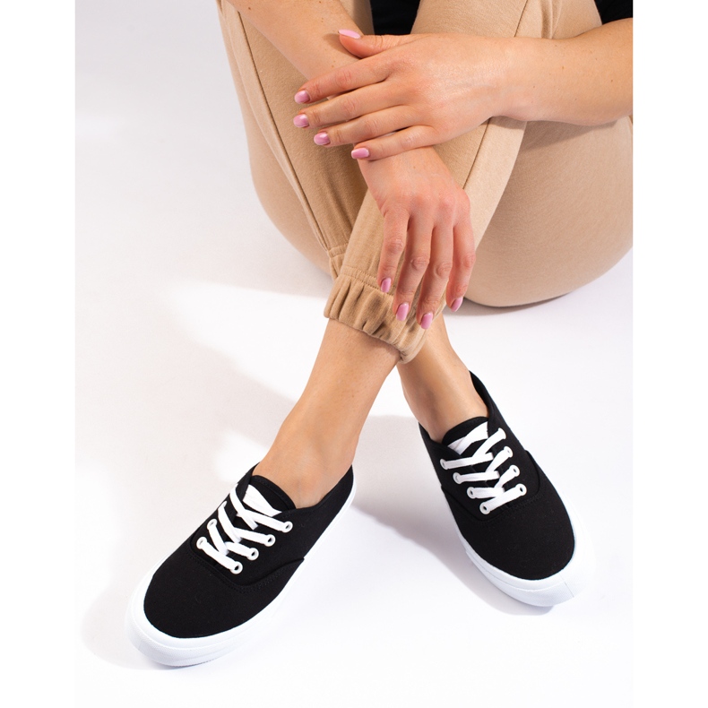 Ténis clássico de mulher com atacadores Shelovet preto 1