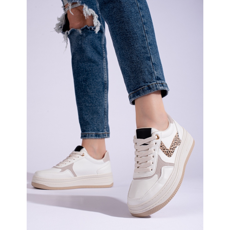 Shelovet Tênis com solado grosso branco 1