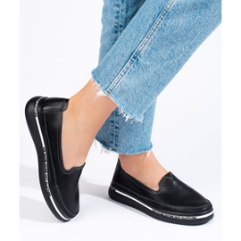 Sapato Shelovet de couro preto vazado com sola grossa 1