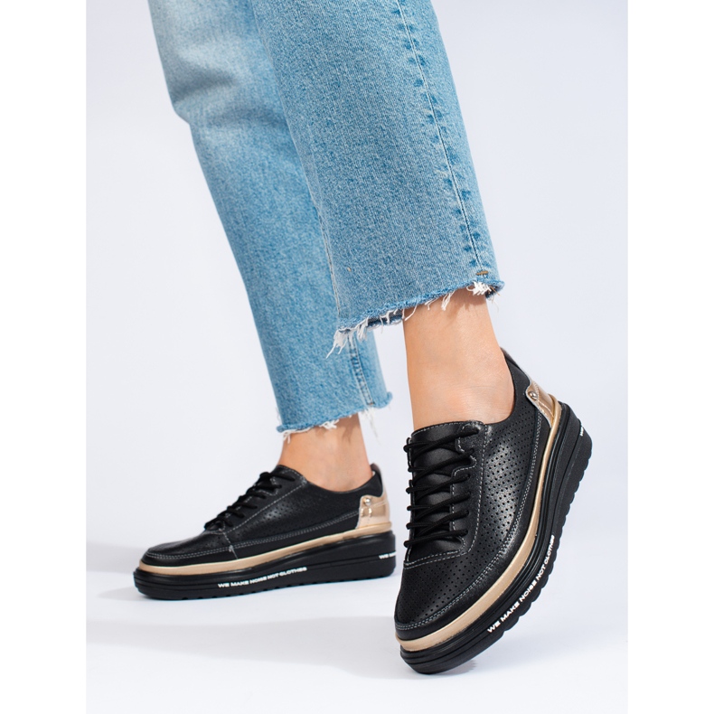 Tênis esportivo de couro preto Shelovet 1