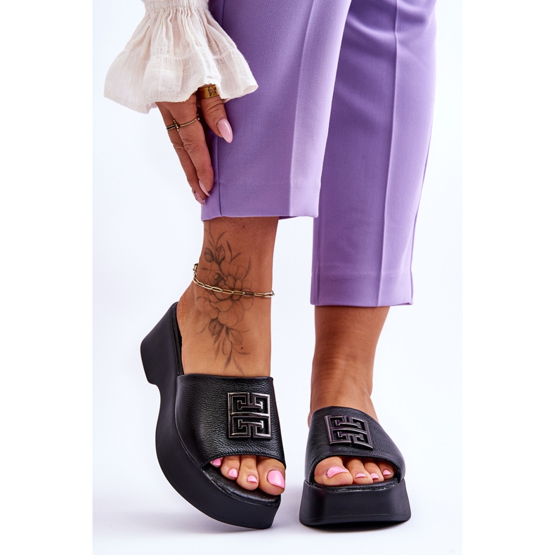 Lemar Chinelos plataforma femininos de couro com enfeites Renna preto 1