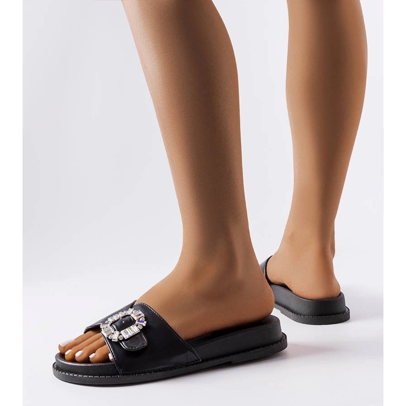 Slides pretos decorados com strass Griegsvei 2 Slides pretos decorados com strass Griegsvei 2