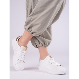 Tênis esportivo feminino Shelovet branco e confortável 1