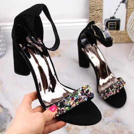 Sandálias femininas de camurça em poste com contas pretas Vinceza 17259 preto 1