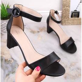 Sandália feminina preta no posteVento 1617 preto 1