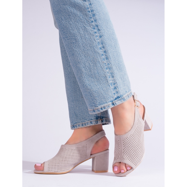 W. Potocki Sandália salto alto com recortes cinza Shelovet 1