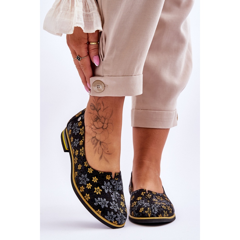 Sapatos de Couro Maciejka Flores Amarelas 05035-38 Preto 1