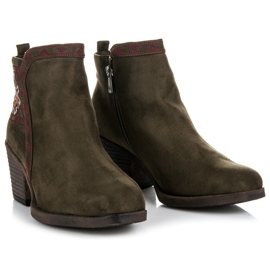 Kylie Botas com padrão étnico verde 2 Kylie Botas com padrão étnico verde 2