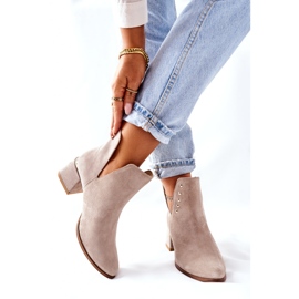 Lewski Shoes Botas de camurça femininas com recortes Lewski Cappuccino 3074 / B bege 2